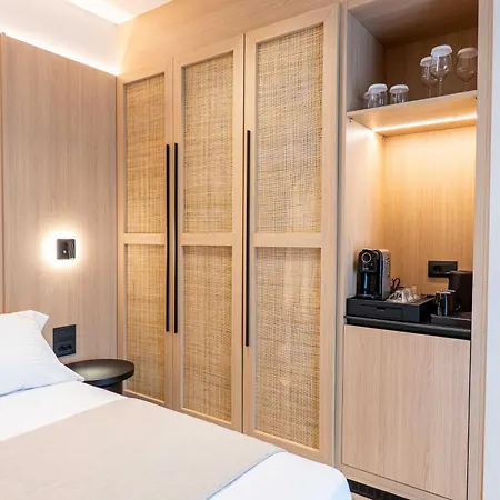 Nautica Lux Gasthuis Sarandë