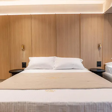 Nautica Lux ساراندا