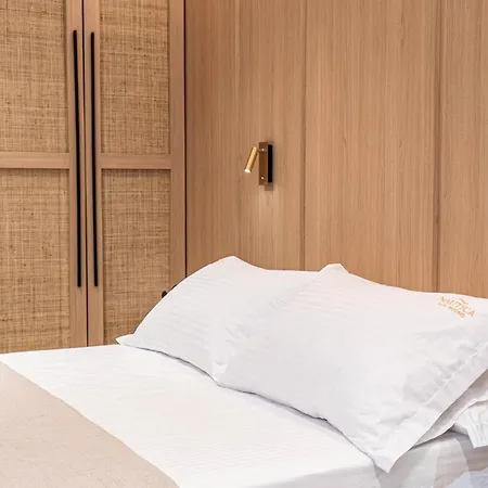 Nautica Lux Sarande