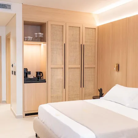Gasthuis Nautica Lux Sarandë