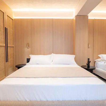 Nautica Lux بيت ضيافة ساراندا